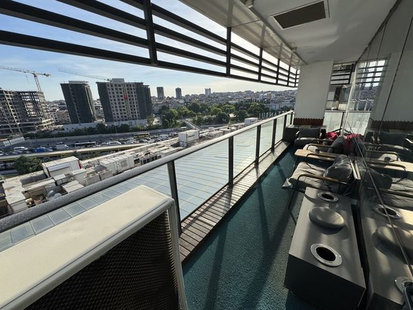 Axis İstanbul'da 111 m² Teraslı Prestijli Ofis — Eyüpsultan, İstanbul