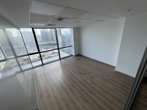 Axis İstanbul'da 71 m² Ferah Ofis — Eyüpsultan, İstanbul